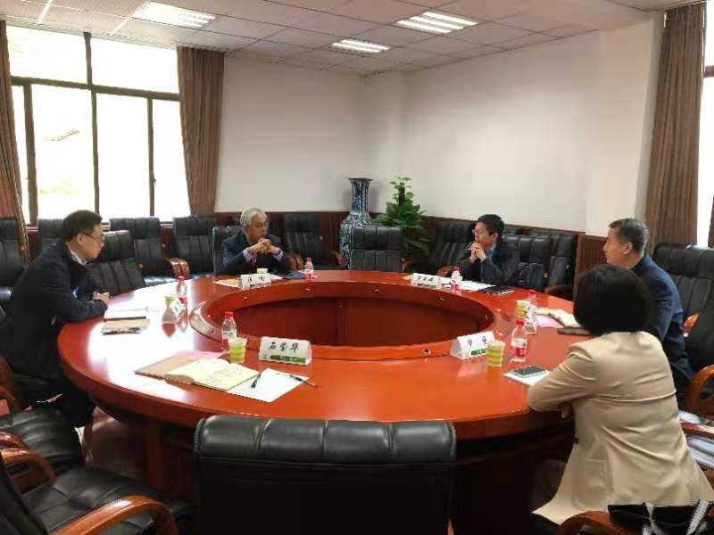 专家组与学院领导班子座谈.jpg